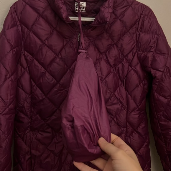32 Degrees Purple Lightweight Puffer Shell Jacket (Packable with bag attached) - Picture 3 of 5